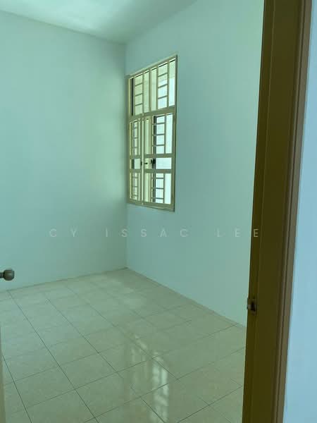 Pangsapuri untuk Dijual di Krystal Suria - Cy Issac Lee - PropertyGuru.com.my