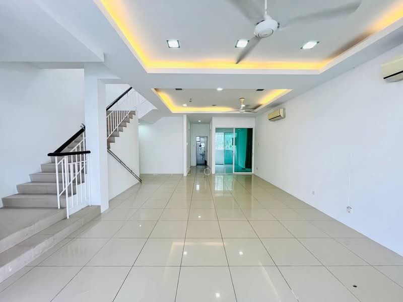Rumah Teres 2 Tingkat untuk Dijual di Kajang (Selangor) - Azizol . - Living Room - PropertyGuru.com.my