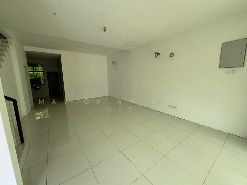 Terraced House for Sale in Taman Bukit Jambul (Bukit Jambul) - May Chiam Khooi Bee - Living Room - PropertyGuru.com.my