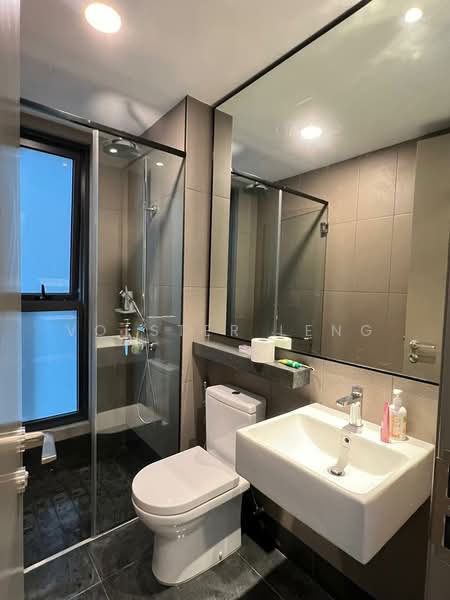 Servis Apartment untuk Disewa di Bloomsvale Menara Vista Petaling - Volster Leng - Bathroom - PropertyGuru.com.my