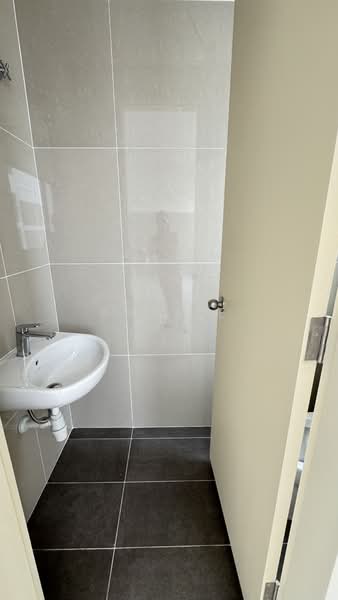 3-storey Terraced House for Sale in Damansara Perdana (Selangor) - Amelie Tan - Bathroom - PropertyGuru.com.my
