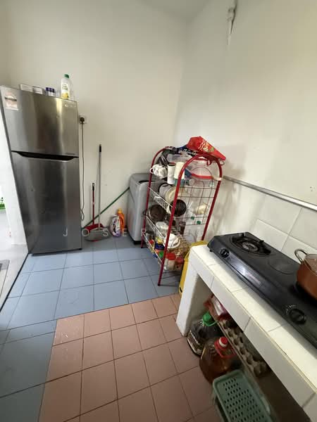 Rumah Flat untuk Dijual di Taman Flora Heights - Joseph Goh - Kitchen - PropertyGuru.com.my