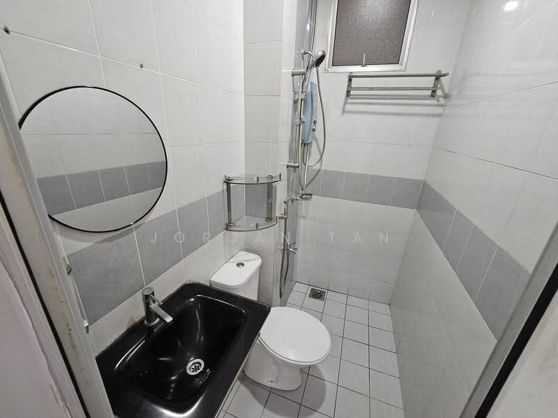 Pangsapuri untuk Dijual di 162 Residency - Jordan Tan - Bathroom - PropertyGuru.com.my