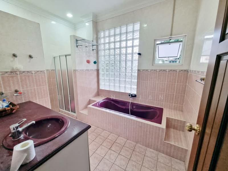 Bungalow for Sale in Bukit Rimau (Shah Alam) - Benson Lian - Bathroom - PropertyGuru.com.my