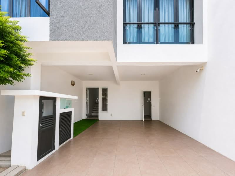 3-storey Terraced House for Sale in Cyberjaya (Selangor) - Izzati Mat - Exterior - PropertyGuru.com.my