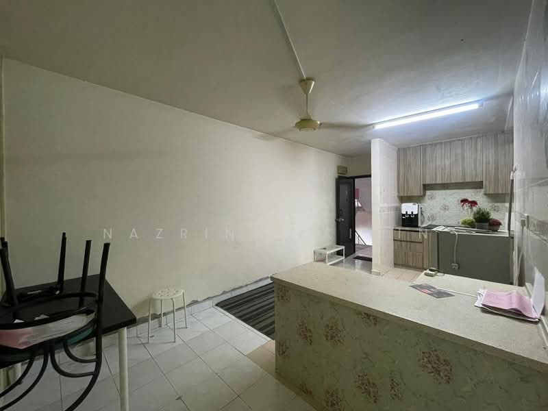 Apartment for Sale at Flora Damansara Apartment - Nazrin Hakimin - Kitchen - PropertyGuru.com.my