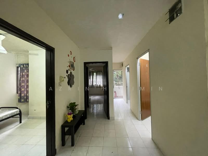 Apartment for Sale at Flora Damansara Apartment - Nazrin Hakimin - Corridor - PropertyGuru.com.my