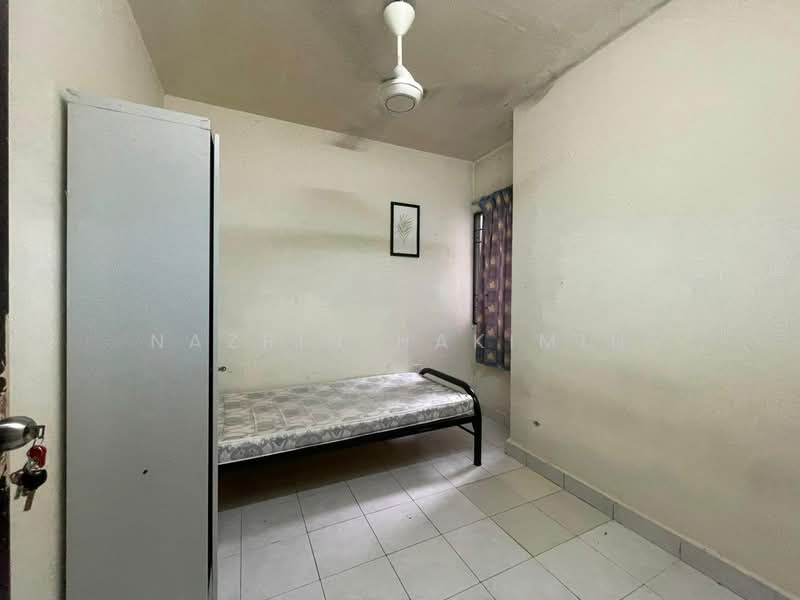 Apartment for Sale at Flora Damansara Apartment - Nazrin Hakimin - Bedroom - PropertyGuru.com.my