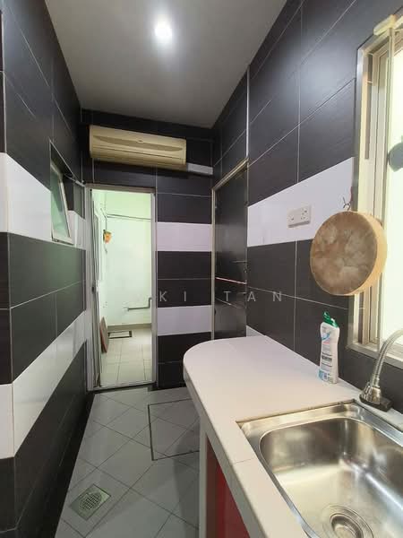 2.5-storey Terraced House for Sale in Kepong (Kuala Lumpur) - Suki Tan - Kitchen - PropertyGuru.com.my
