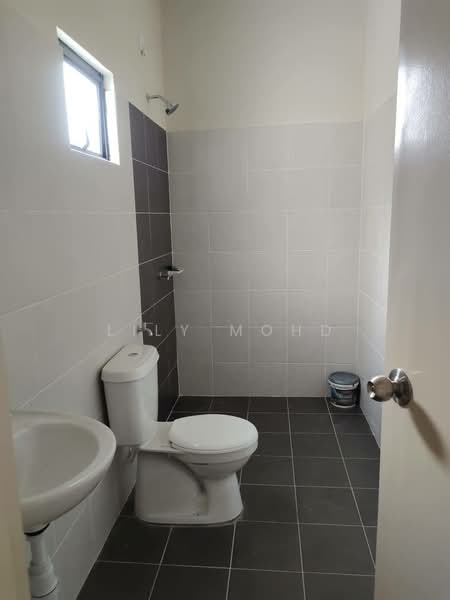 Cluster House for Sale in Pontian (Johor) - Lily Mohd - Bathroom - PropertyGuru.com.my