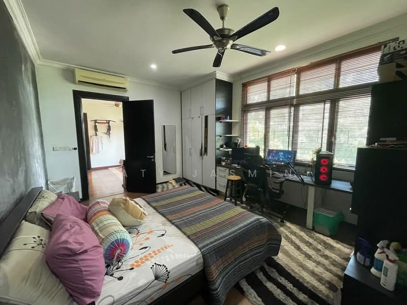 Rumah Banglo untuk Dijual di Bukit Jelutong (Shah Alam) - Zaty Jasmin - Bedroom - PropertyGuru.com.my