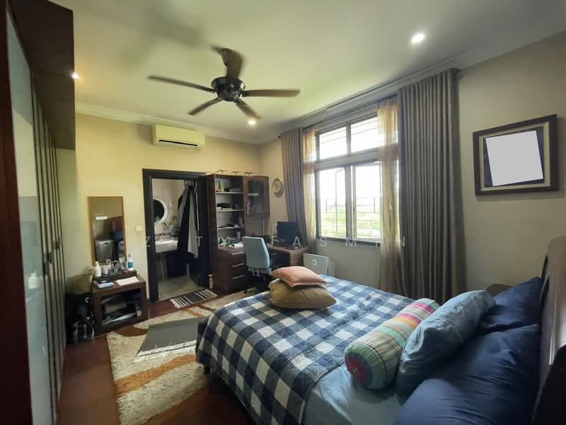 Rumah Banglo untuk Dijual di Bukit Jelutong (Shah Alam) - Zaty Jasmin - Bedroom - PropertyGuru.com.my