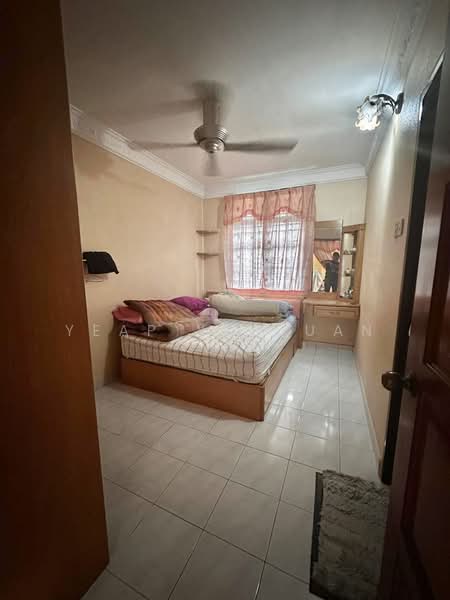 Flat for Sale at Seri Intan - Yeap Yu Quan - Bedroom - PropertyGuru.com.my