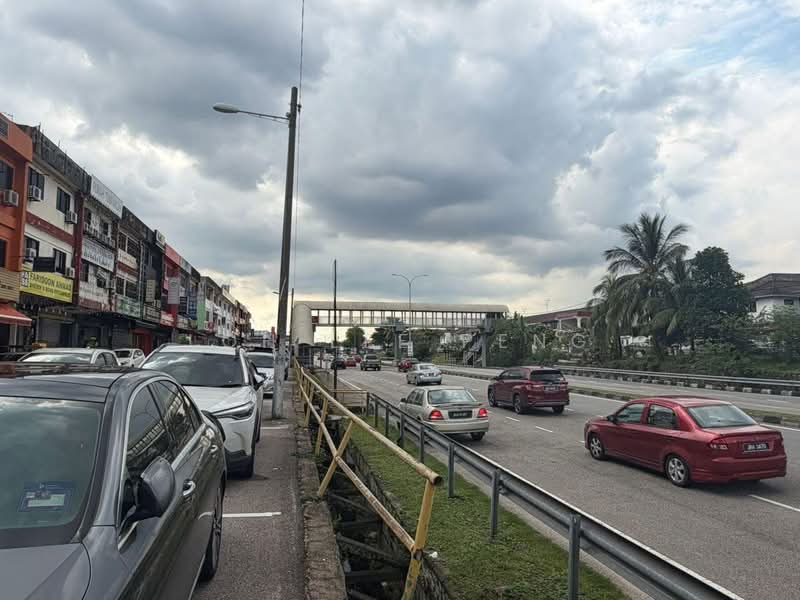 Shop / Office for Rent in Taman Johor Jaya (Johor Bahru) - Loh Lee Peng - Exterior - PropertyGuru.com.my