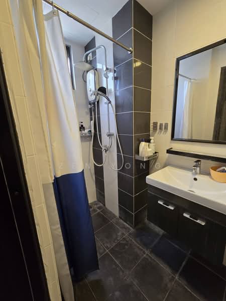 Service Residence for Sale at Silk Sky - Zen Yong - Bathroom - PropertyGuru.com.my