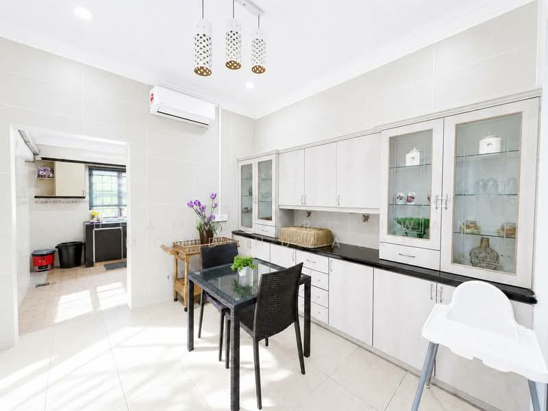 Rumah Teres 2 Tingkat untuk Dijual di Seksyen 5 (Kota Damansara) - Muhammad Ridhwan Mohd Huzairi - Kitchen - PropertyGuru.com.my