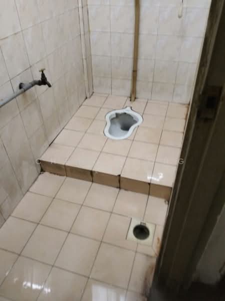 Factory for Sale in Shah Alam (Selangor) - Cheng Yoong Lai - Bathroom - PropertyGuru.com.my