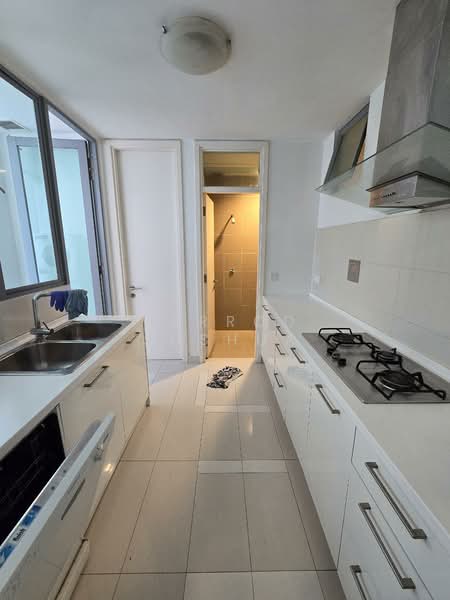 Kondominium untuk Disewa di Kiaramas Danai - Jarrod Joshua - Kitchen - PropertyGuru.com.my