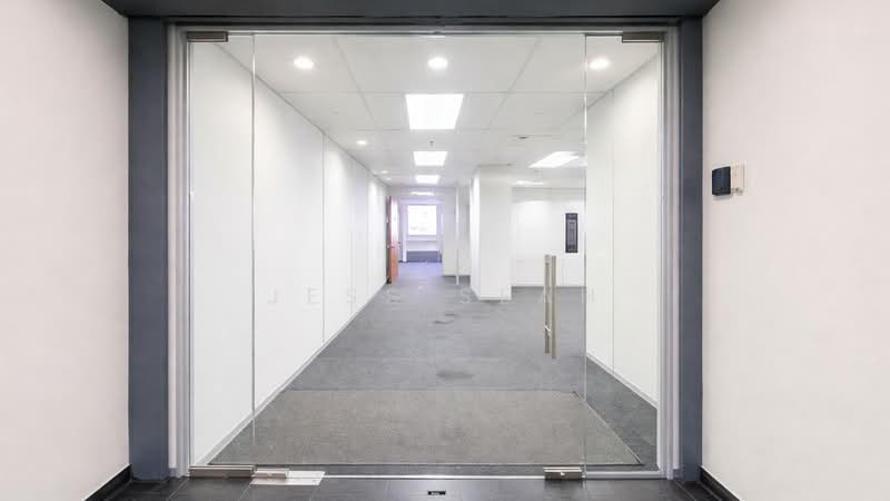 Pejabat untuk Disewa di Seksyen 8 (Petaling Jaya) - Jess Seah - Corridor - PropertyGuru.com.my