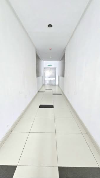 Service Residence for Sale at Almyra Residences - Muhammad Zhariff Nasharudin - Corridor - PropertyGuru.com.my