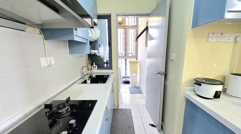 Service Residence for Sale at Almyra Residences - Muhammad Zhariff Nasharudin - Kitchen - PropertyGuru.com.my
