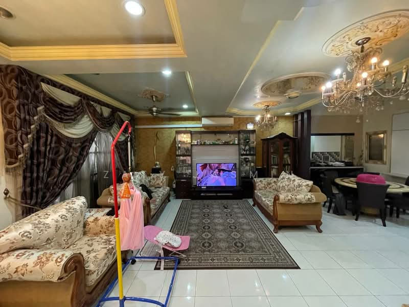 Rumah Teres 2 Tingkat untuk Dijual di Bandar Tun Hussein Onn (Cheras) - Zaty Jasmin - Living Room - PropertyGuru.com.my