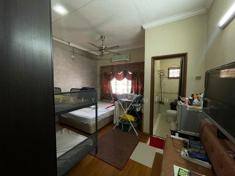 Rumah Teres 2 Tingkat untuk Dijual di Bandar Tun Hussein Onn (Cheras) - Zaty Jasmin - Bedroom - PropertyGuru.com.my