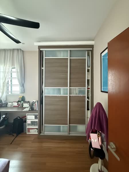 Kondominium untuk Dijual di KM1 West - Alex Ang - Bedroom - PropertyGuru.com.my