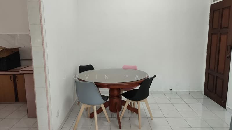 Flat for Rent at Taman Lip Sin Block 7 - Jovin Pang - Dining Room - PropertyGuru.com.my