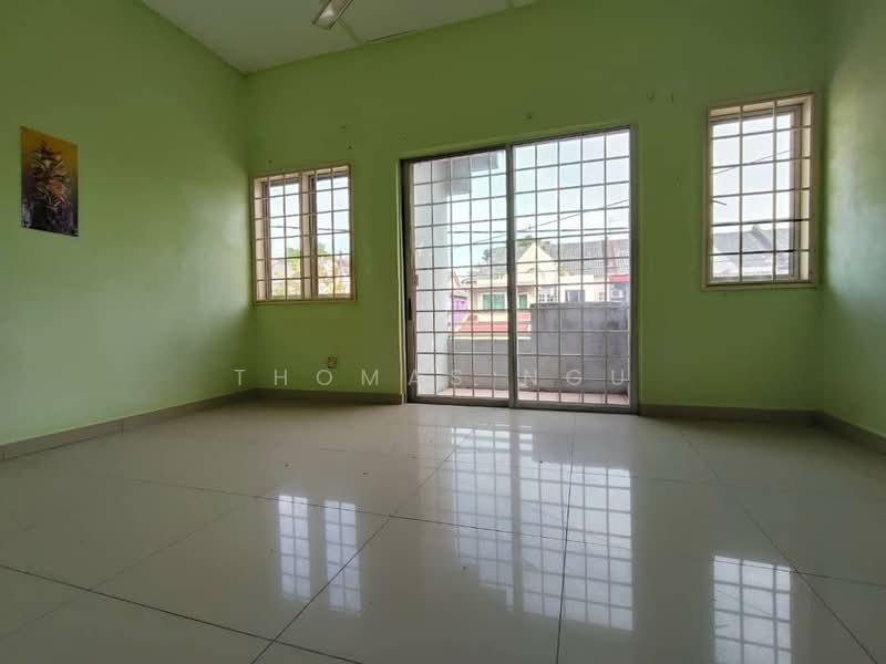 Rumah Teres 2 Tingkat untuk Dijual di Taman Puchong Intan (Puchong) - Thomas Ngu - Living Room - PropertyGuru.com.my