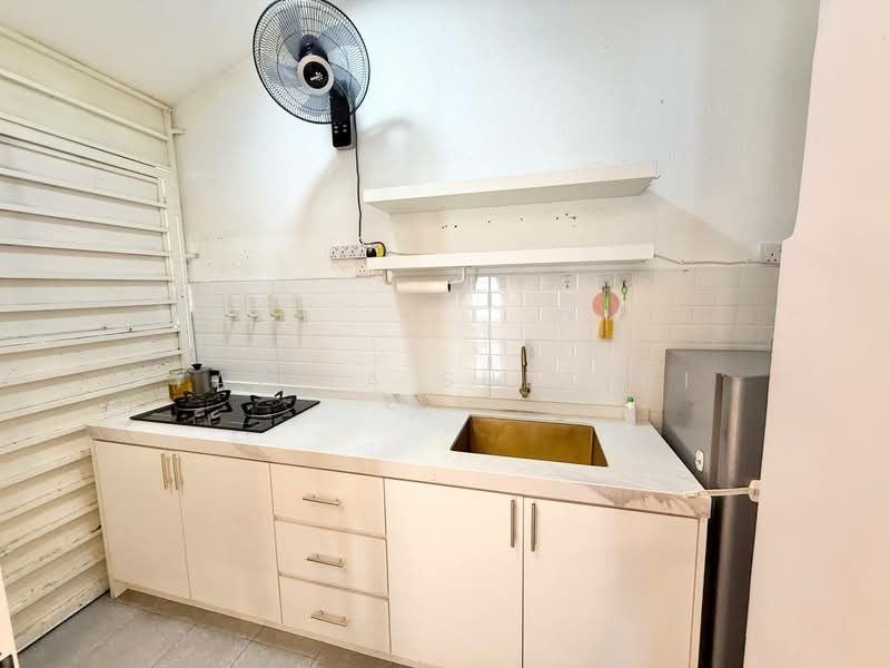 Semi-Detached House for Sale in Taman Desiran Bayu (Puchong) - Yazila Sulaimi - Kitchen - PropertyGuru.com.my