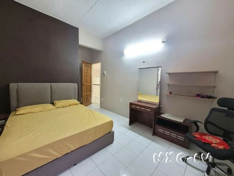 Semi-Detached House for Sale in Taman Mesra (Klang) - Ivy Por - Bedroom - PropertyGuru.com.my