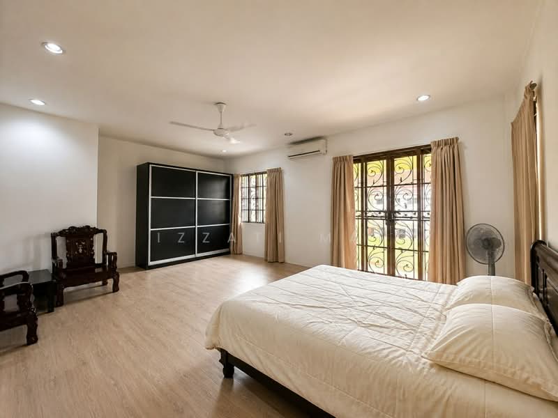 Semi-Detached House for Sale in Bandar Nusaputra (Puchong) - Izzati Mat - Bedroom - PropertyGuru.com.my