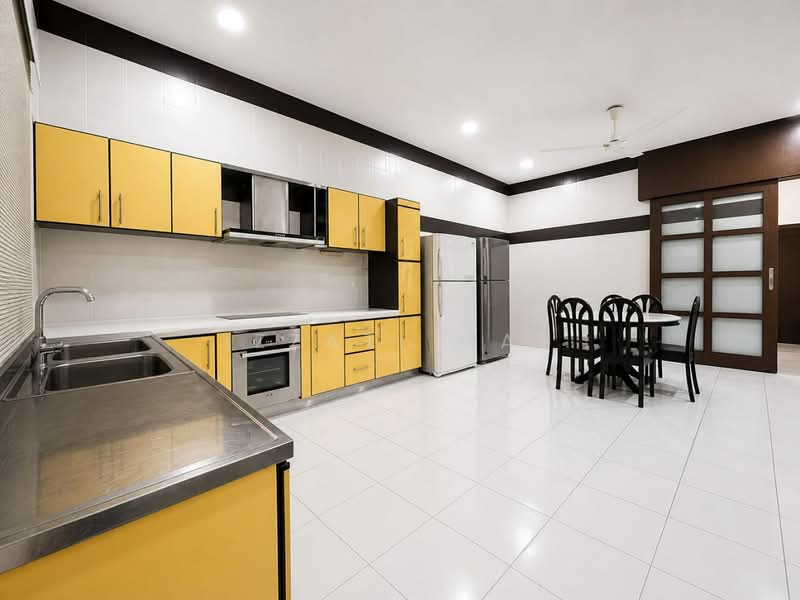 Semi-Detached House for Sale in Bandar Nusaputra (Puchong) - Izzati Mat - Kitchen - PropertyGuru.com.my