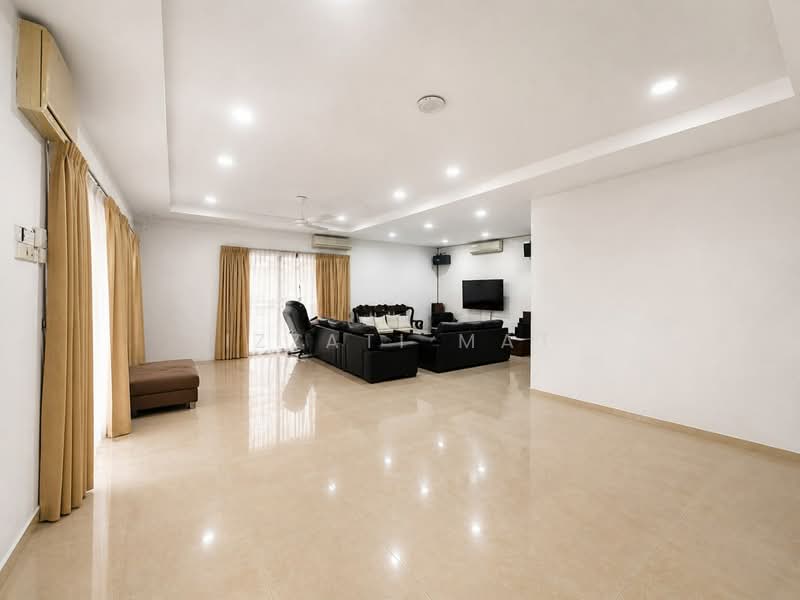 Semi-Detached House for Sale in Bandar Nusaputra (Puchong) - Izzati Mat - Living Room - PropertyGuru.com.my