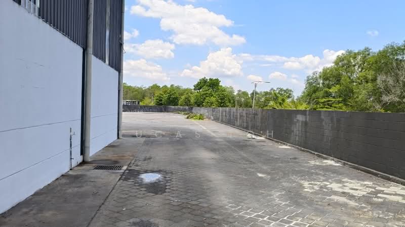 Factory for Rent in Kota Puteri (Batu Arang) - Lucas Toh - Exterior - PropertyGuru.com.my
