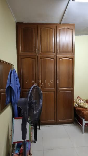 2-storey Terraced House for Sale in Cheras (Selangor) - Janice Gan - Bedroom 3 with Solid Wood Wardrobe - PropertyGuru.com.my