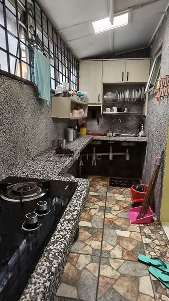 2-storey Terraced House for Sale in Cheras (Selangor) - Janice Gan - Wet Kitchen with Concrete Table Top - PropertyGuru.com.my