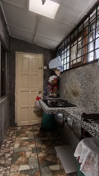 2-storey Terraced House for Sale in Cheras (Selangor) - Janice Gan - Wet Kitchen with Concrete Table Top - PropertyGuru.com.my