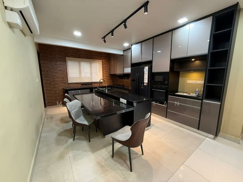 Rumah Teres 2.5 Tingkat untuk Dijual di Seksyen 16 (Shah Alam) - Michelle Tan - Kitchen - PropertyGuru.com.my