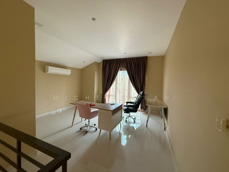 Rumah Teres 2.5 Tingkat untuk Dijual di Seksyen 16 (Shah Alam) - Michelle Tan - PropertyGuru.com.my