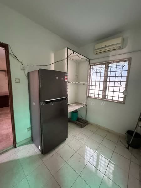 Bungalow for Rent in Titiwangsa (Kuala Lumpur) - Annie How - Kitchen - PropertyGuru.com.my
