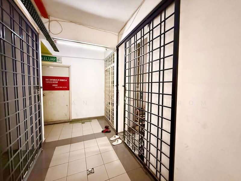 Apartment for Sale at Taman Bukit Mutiara - Fauzan bin Sahrom - Corridor - PropertyGuru.com.my