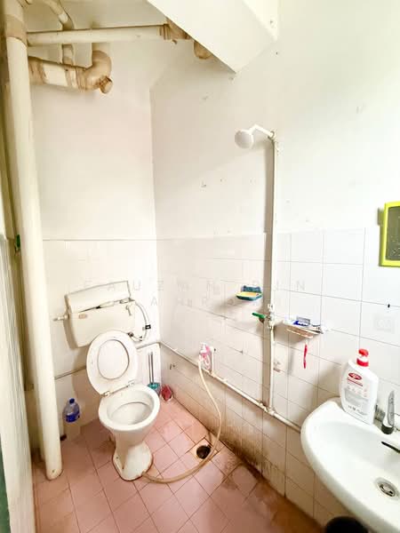 Apartment for Sale at Taman Bukit Mutiara - Fauzan bin Sahrom - Bathroom - PropertyGuru.com.my