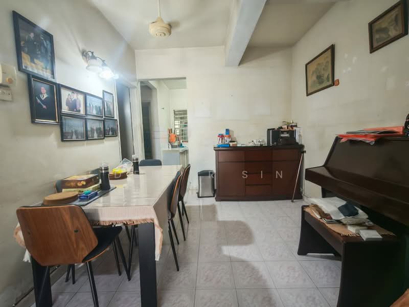 Rumah Teres 2 Tingkat untuk Dijual di Taman Taming Jaya (Balakong) - Denver Sin - Dining Room - PropertyGuru.com.my