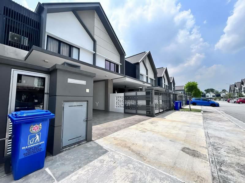 Rumah Teres 2 Tingkat untuk Dijual di U12, Taman Cahaya Alam (Shah Alam) - Zaty Jasmin - Exterior - PropertyGuru.com.my