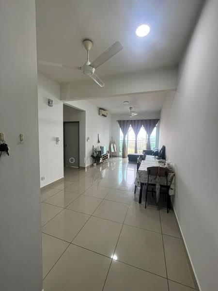 Servis Apartment untuk Dijual di V-Residensi 2 - Thomas Ngu - Living Room - PropertyGuru.com.my