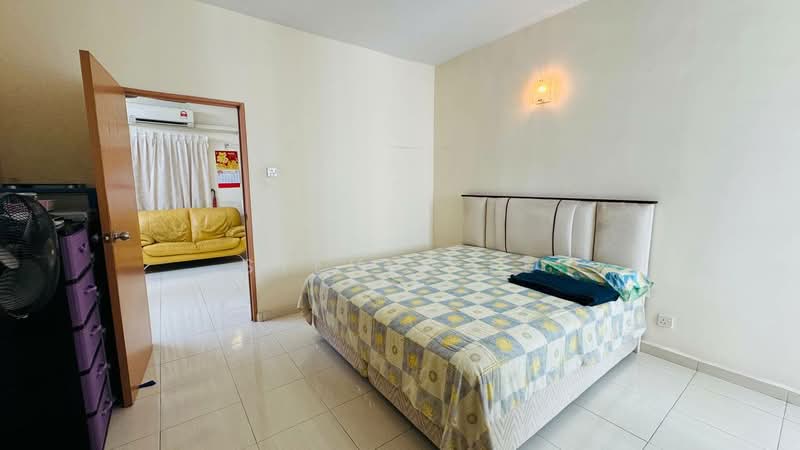 Service Residence for Sale at The Embassy (Bangunan Duta Impian) - Steven Ee - Bedroom - PropertyGuru.com.my