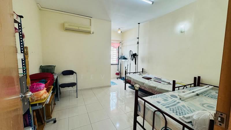 Service Residence for Sale at The Embassy (Bangunan Duta Impian) - Steven Ee - Bedroom - PropertyGuru.com.my