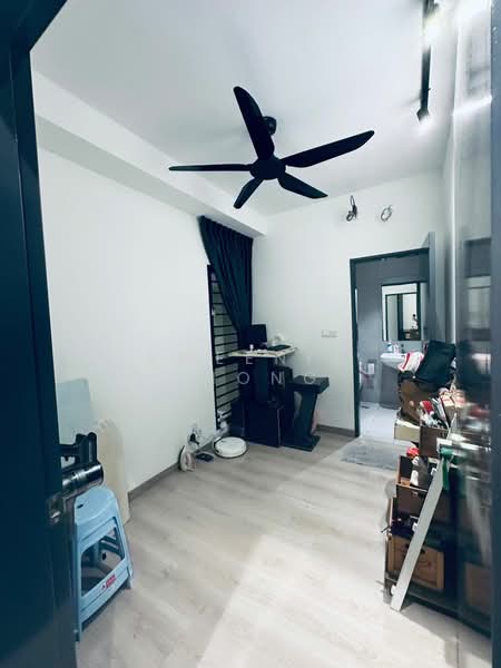 Kondominium untuk Dijual di The Holmes 2 - Kweenie Chong - Interior - PropertyGuru.com.my